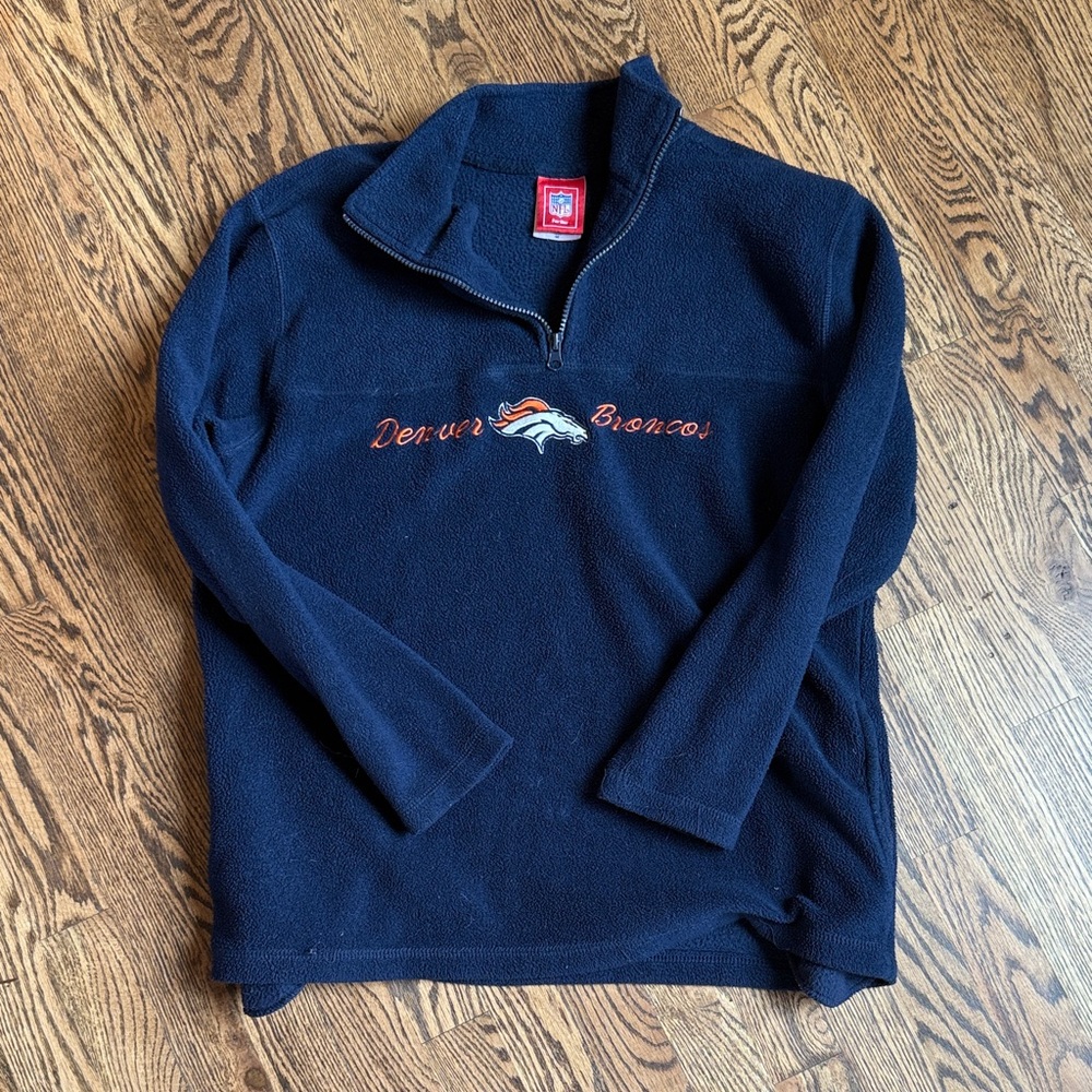 Denver Bronco Women's Navy Pullover